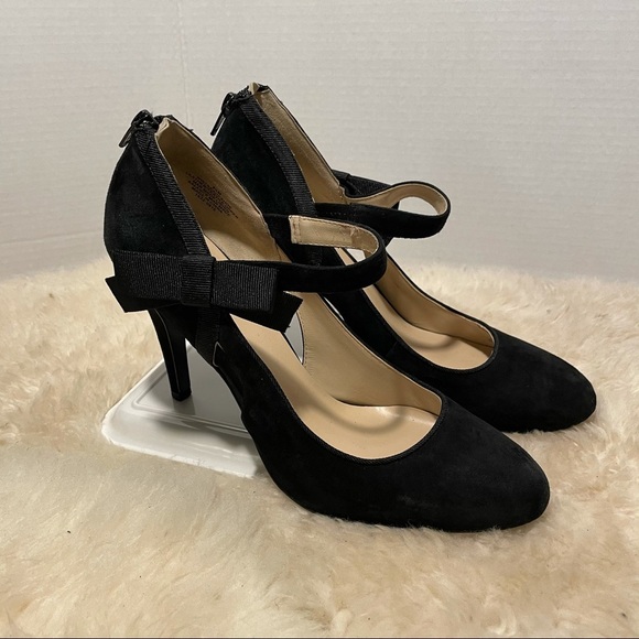 Nine West Shoes - Nine West Round Toe Pumps with Bow Black Size 9.5